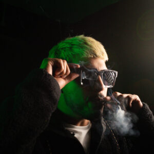 The fucking J – Tu viejo es un botón